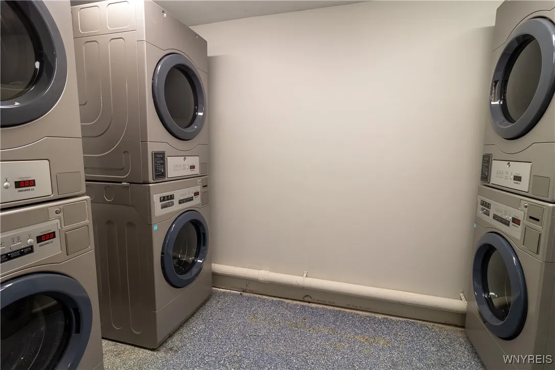 11 Robert Drive, Lancaster, New York 14086, Lancaster, New York 14086, 2 Bedrooms Bedrooms, 5 Rooms Rooms,1 BathroomBathrooms,Residential Lease,Closed,11 Robert Drive, Lancaster, New York 14086,0,B1587918