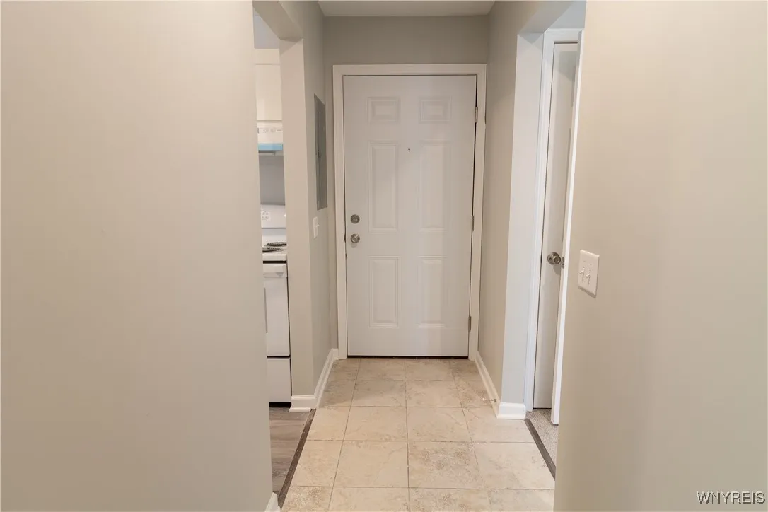 11 Robert Drive, Lancaster, New York 14086, Lancaster, New York 14086, 2 Bedrooms Bedrooms, 5 Rooms Rooms,1 BathroomBathrooms,Residential Lease,Closed,11 Robert Drive, Lancaster, New York 14086,0,B1587918