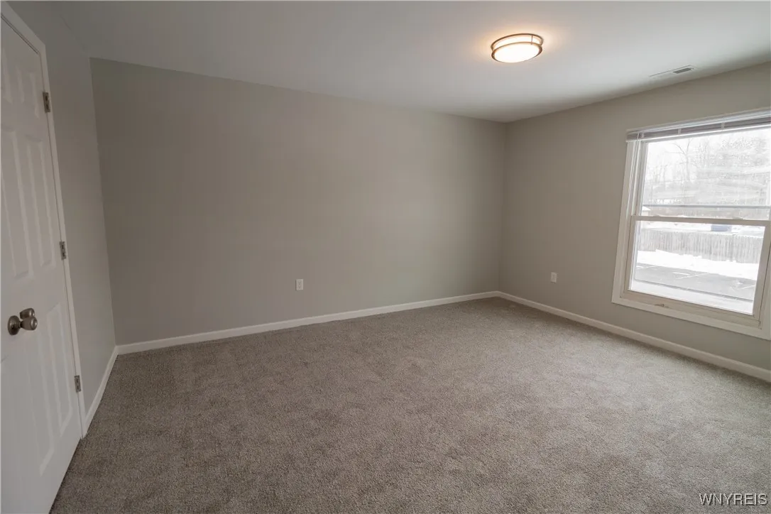 11 Robert Drive, Lancaster, New York 14086, Lancaster, New York 14086, 2 Bedrooms Bedrooms, 5 Rooms Rooms,1 BathroomBathrooms,Residential Lease,Closed,11 Robert Drive, Lancaster, New York 14086,0,B1587918