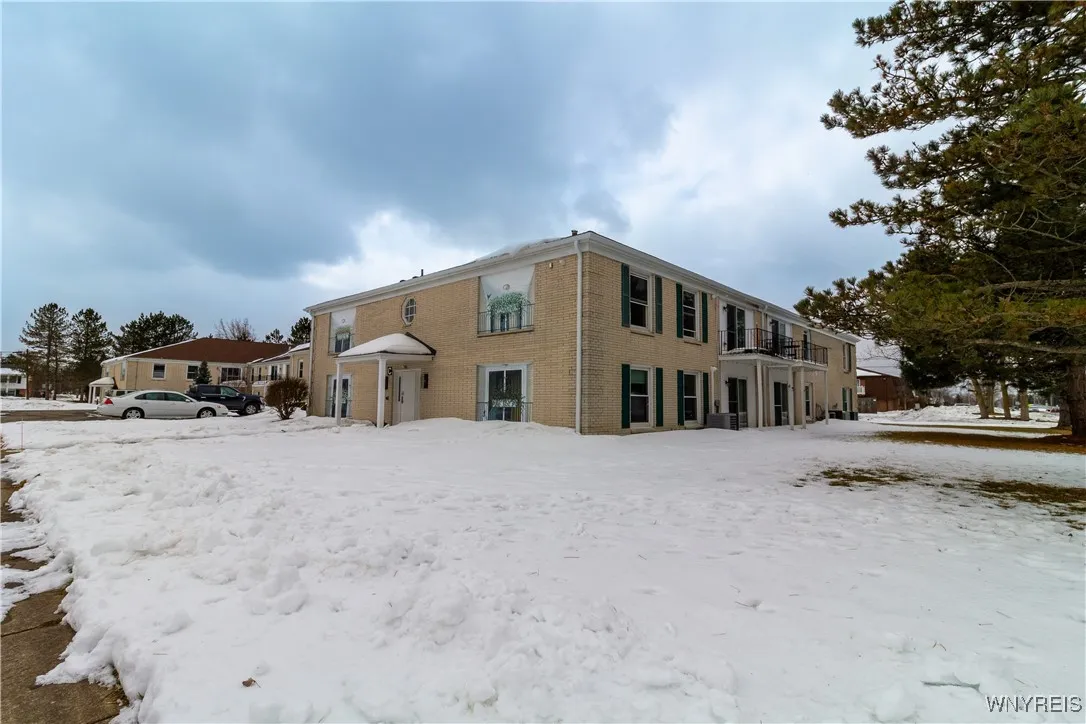 11 Robert Drive, Lancaster, New York 14086, Lancaster, New York 14086, 2 Bedrooms Bedrooms, 5 Rooms Rooms,1 BathroomBathrooms,Residential Lease,Closed,11 Robert Drive, Lancaster, New York 14086,0,B1587918