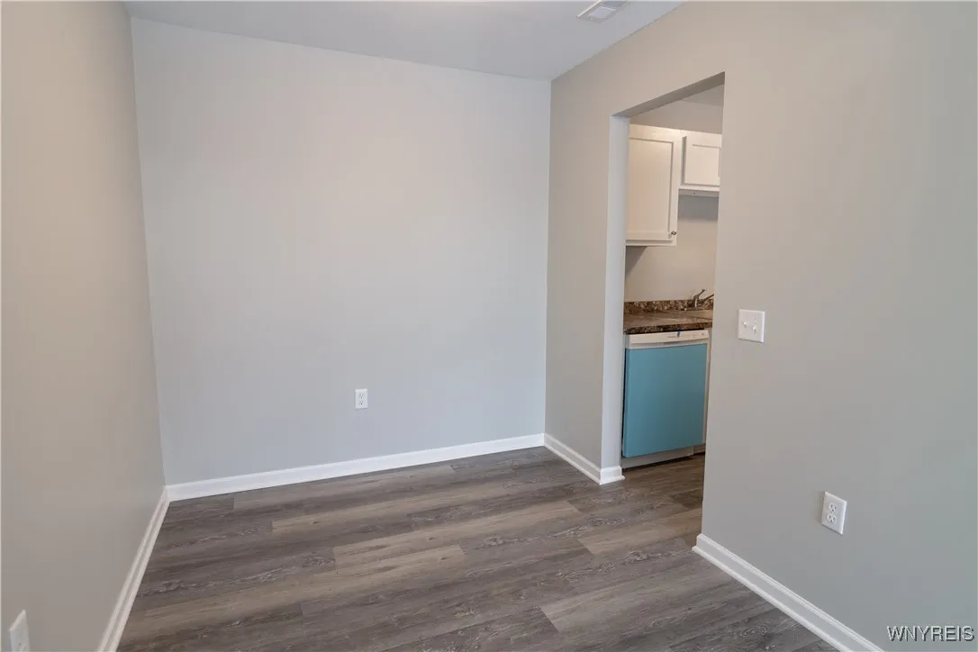 11 Robert Drive, Lancaster, New York 14086, Lancaster, New York 14086, 2 Bedrooms Bedrooms, 5 Rooms Rooms,1 BathroomBathrooms,Residential Lease,Closed,11 Robert Drive, Lancaster, New York 14086,0,B1587918