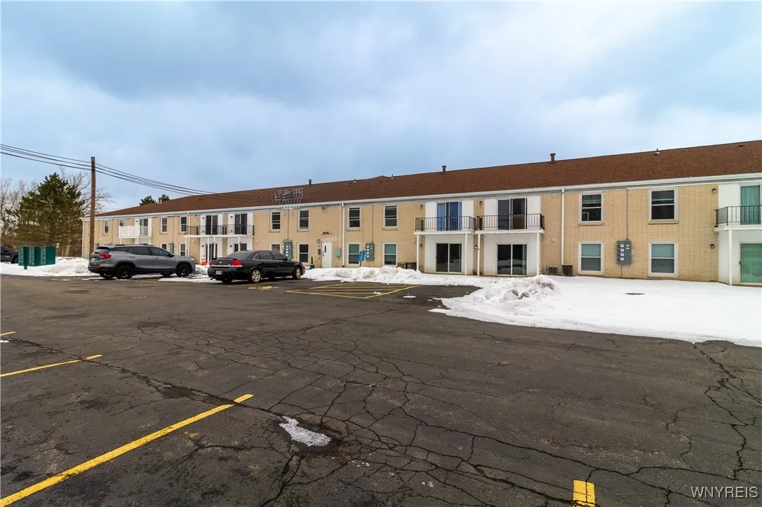 11 Robert Drive, Lancaster, New York 14086, Lancaster, New York 14086, 2 Bedrooms Bedrooms, 5 Rooms Rooms,1 BathroomBathrooms,Residential Lease,Closed,11 Robert Drive, Lancaster, New York 14086,0,B1587918