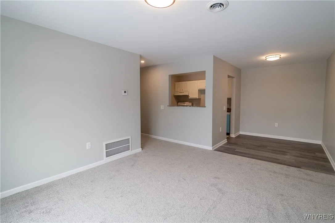 11 Robert Drive, Lancaster, New York 14086, Lancaster, New York 14086, 2 Bedrooms Bedrooms, 5 Rooms Rooms,1 BathroomBathrooms,Residential Lease,Closed,11 Robert Drive, Lancaster, New York 14086,0,B1587918