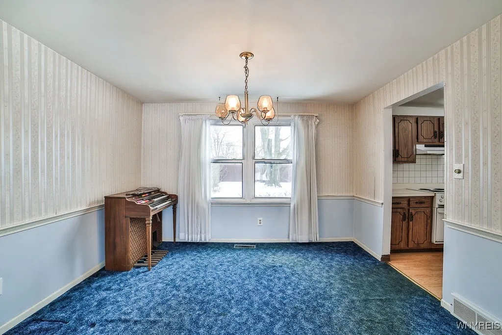 21 Half Moon Court, North Tonawanda, New York 1412, North Tonawanda, New York 14120, 4 Bedrooms Bedrooms, 10 Rooms Rooms,1 BathroomBathrooms,Residential,Closed,21 Half Moon Court, North Tonawanda, New York 1412,0,B1587543
