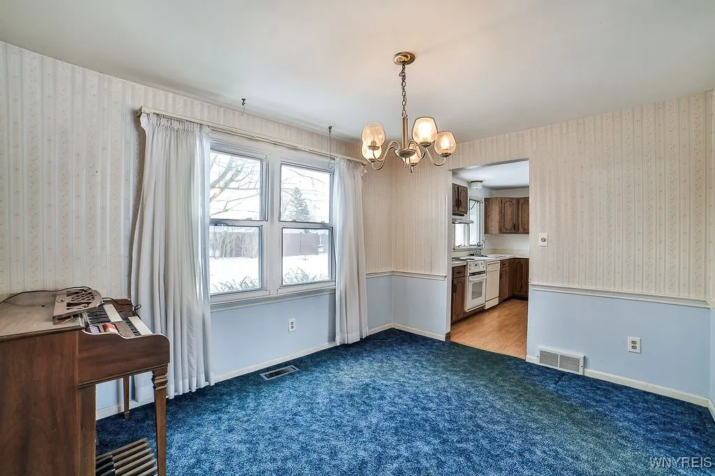 21 Half Moon Court, North Tonawanda, New York 1412, North Tonawanda, New York 14120, 4 Bedrooms Bedrooms, 10 Rooms Rooms,1 BathroomBathrooms,Residential,Closed,21 Half Moon Court, North Tonawanda, New York 1412,0,B1587543