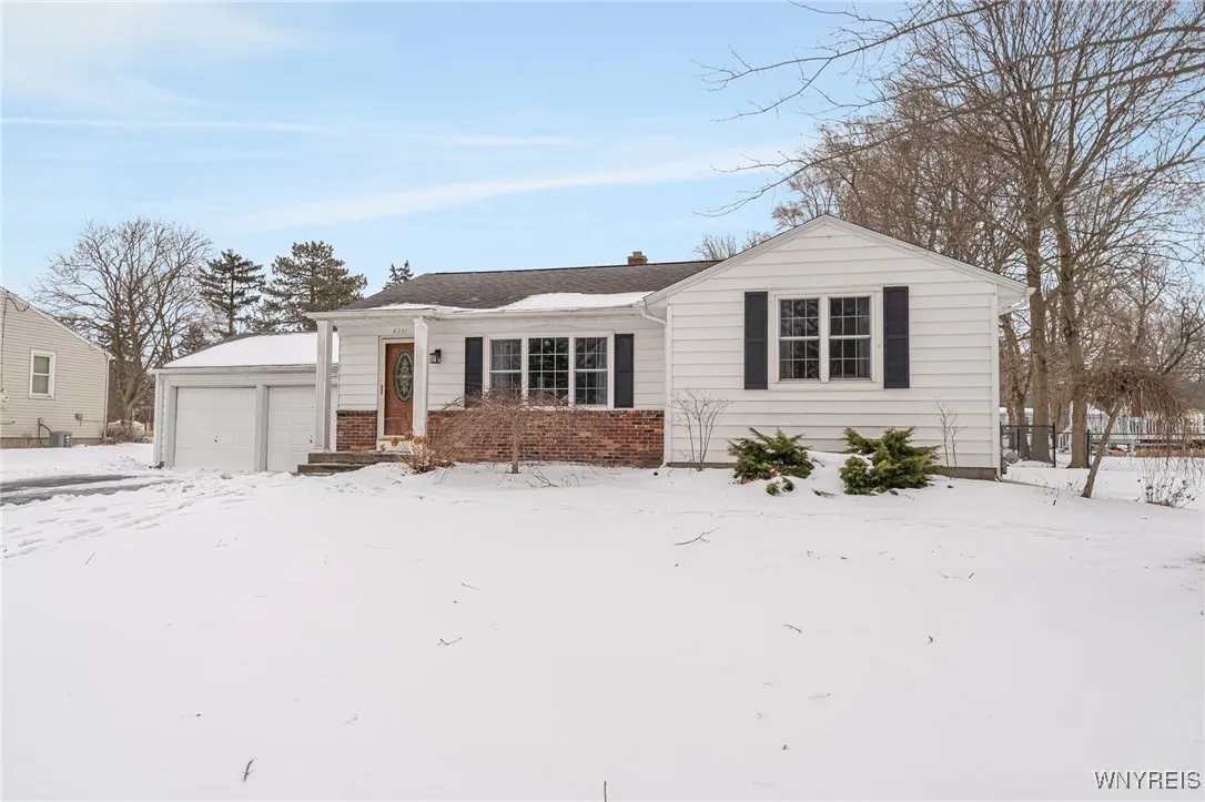 4331 Cameron Drive, Clarence, New York 14221, Clarence, New York 14221, 3 Bedrooms Bedrooms, 6 Rooms Rooms,1 BathroomBathrooms,Residential,Closed,4331 Cameron Drive, Clarence, New York 14221,0,B1587662