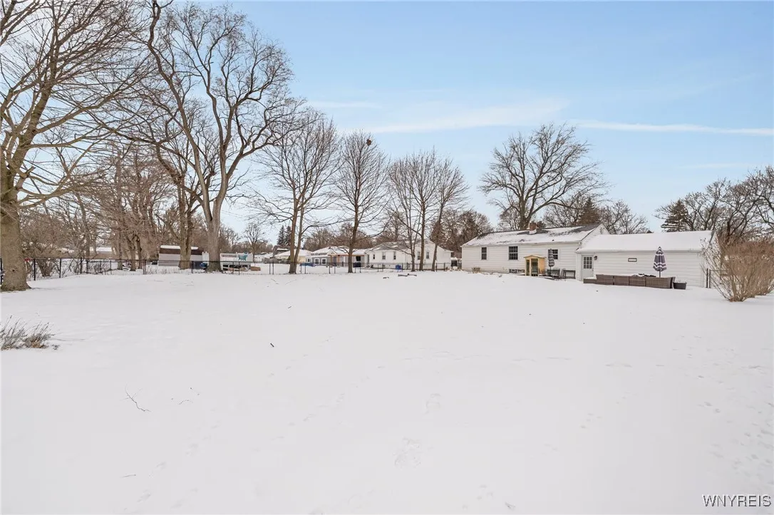 4331 Cameron Drive, Clarence, New York 14221, Clarence, New York 14221, 3 Bedrooms Bedrooms, 6 Rooms Rooms,1 BathroomBathrooms,Residential,Closed,4331 Cameron Drive, Clarence, New York 14221,0,B1587662