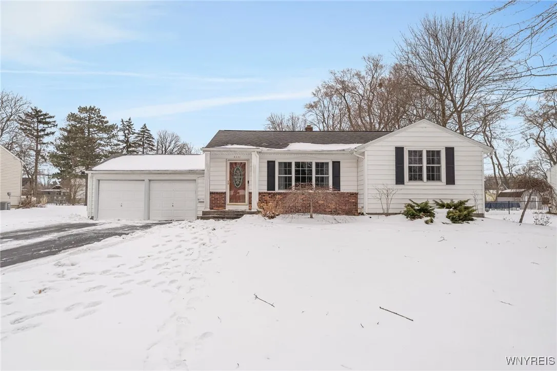 4331 Cameron Drive, Clarence, New York 14221, Clarence, New York 14221, 3 Bedrooms Bedrooms, 6 Rooms Rooms,1 BathroomBathrooms,Residential,Closed,4331 Cameron Drive, Clarence, New York 14221,0,B1587662