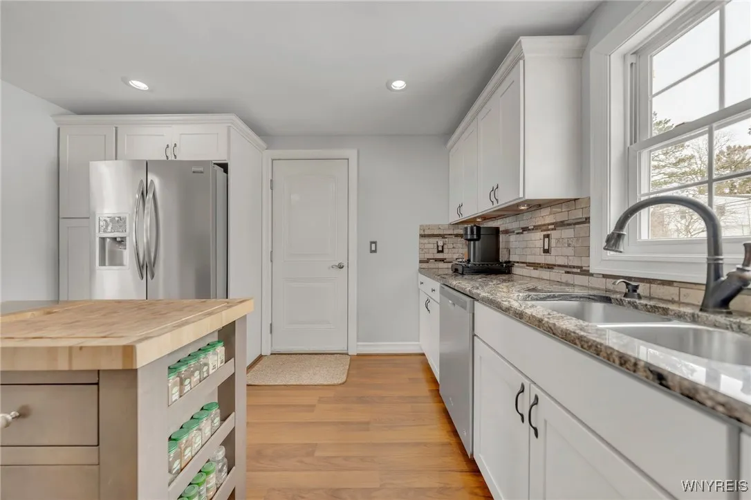 4331 Cameron Drive, Clarence, New York 14221, Clarence, New York 14221, 3 Bedrooms Bedrooms, 6 Rooms Rooms,1 BathroomBathrooms,Residential,Closed,4331 Cameron Drive, Clarence, New York 14221,0,B1587662