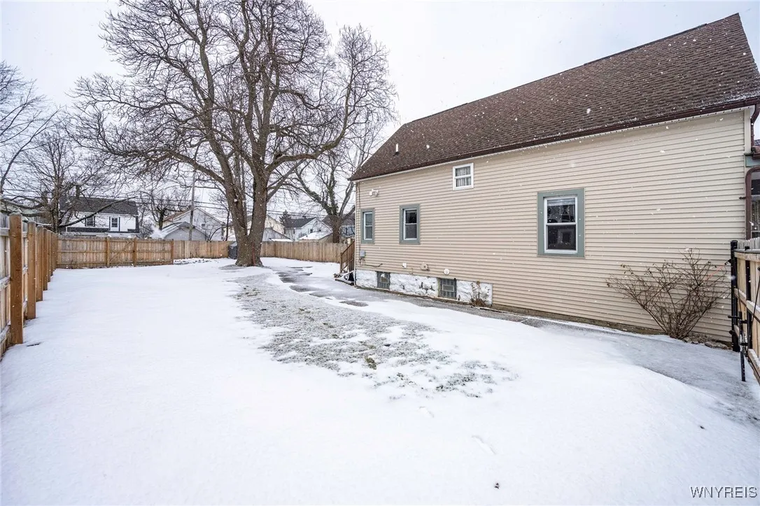 195 Merrimac Street, Buffalo, New York 14214, Buffalo, New York 14214, 4 Bedrooms Bedrooms, 8 Rooms Rooms,2 BathroomsBathrooms,Residential,Closed,195 Merrimac Street, Buffalo, New York 14214,0,B1588028