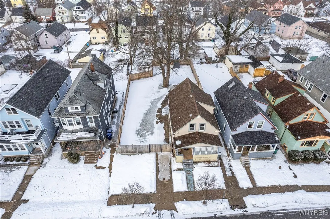 195 Merrimac Street, Buffalo, New York 14214, Buffalo, New York 14214, 4 Bedrooms Bedrooms, 8 Rooms Rooms,2 BathroomsBathrooms,Residential,Closed,195 Merrimac Street, Buffalo, New York 14214,0,B1588028