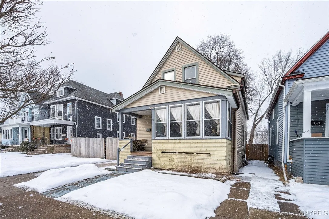 195 Merrimac Street, Buffalo, New York 14214, Buffalo, New York 14214, 4 Bedrooms Bedrooms, 8 Rooms Rooms,2 BathroomsBathrooms,Residential,Closed,195 Merrimac Street, Buffalo, New York 14214,0,B1588028