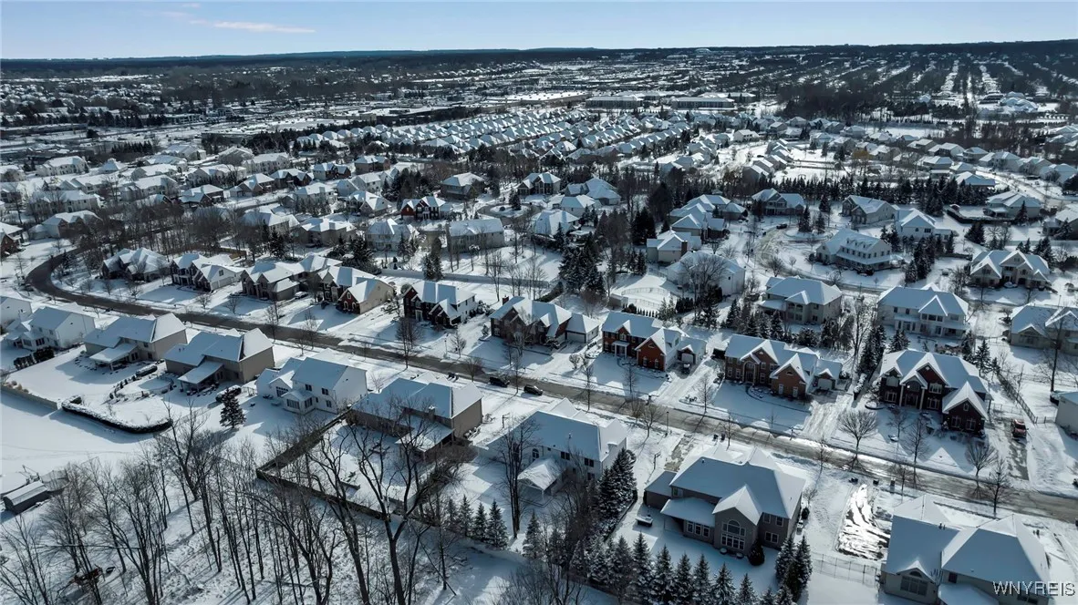 165 Via Foresta Lane, Amherst, New York 14221, Amherst, New York 14221, 4 Bedrooms Bedrooms, 9 Rooms Rooms,3 BathroomsBathrooms,Residential,Closed,165 Via Foresta Lane, Amherst, New York 14221,0,B1588039