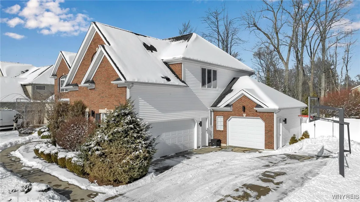 165 Via Foresta Lane, Amherst, New York 14221, Amherst, New York 14221, 4 Bedrooms Bedrooms, 9 Rooms Rooms,3 BathroomsBathrooms,Residential,Closed,165 Via Foresta Lane, Amherst, New York 14221,0,B1588039