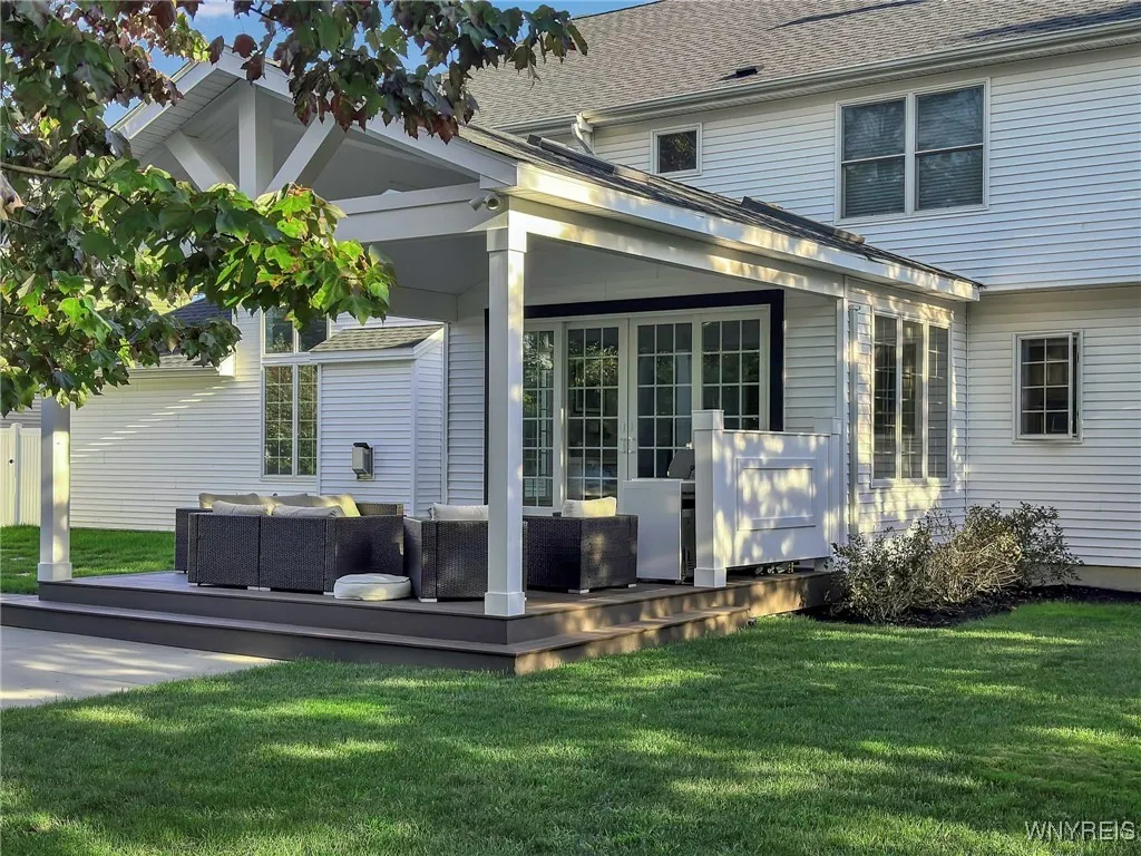 165 Via Foresta Lane, Amherst, New York 14221, Amherst, New York 14221, 4 Bedrooms Bedrooms, 9 Rooms Rooms,3 BathroomsBathrooms,Residential,Closed,165 Via Foresta Lane, Amherst, New York 14221,0,B1588039
