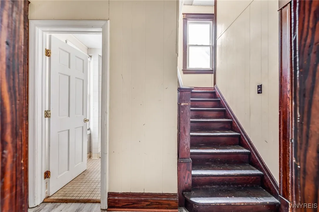 1012 19th Street, Niagara Falls, New York 14301, Niagara Falls, New York 14301, 3 Bedrooms Bedrooms, 8 Rooms Rooms,2 BathroomsBathrooms,Residential,Closed,1012 19th Street, Niagara Falls, New York 14301,0,B1588076