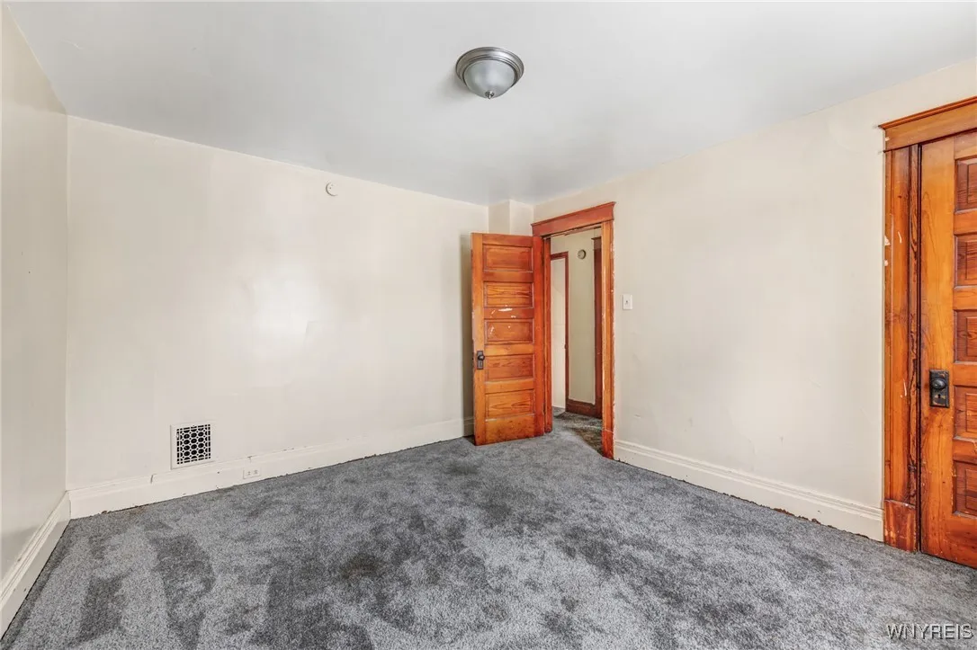 1012 19th Street, Niagara Falls, New York 14301, Niagara Falls, New York 14301, 3 Bedrooms Bedrooms, 8 Rooms Rooms,2 BathroomsBathrooms,Residential,Closed,1012 19th Street, Niagara Falls, New York 14301,0,B1588076