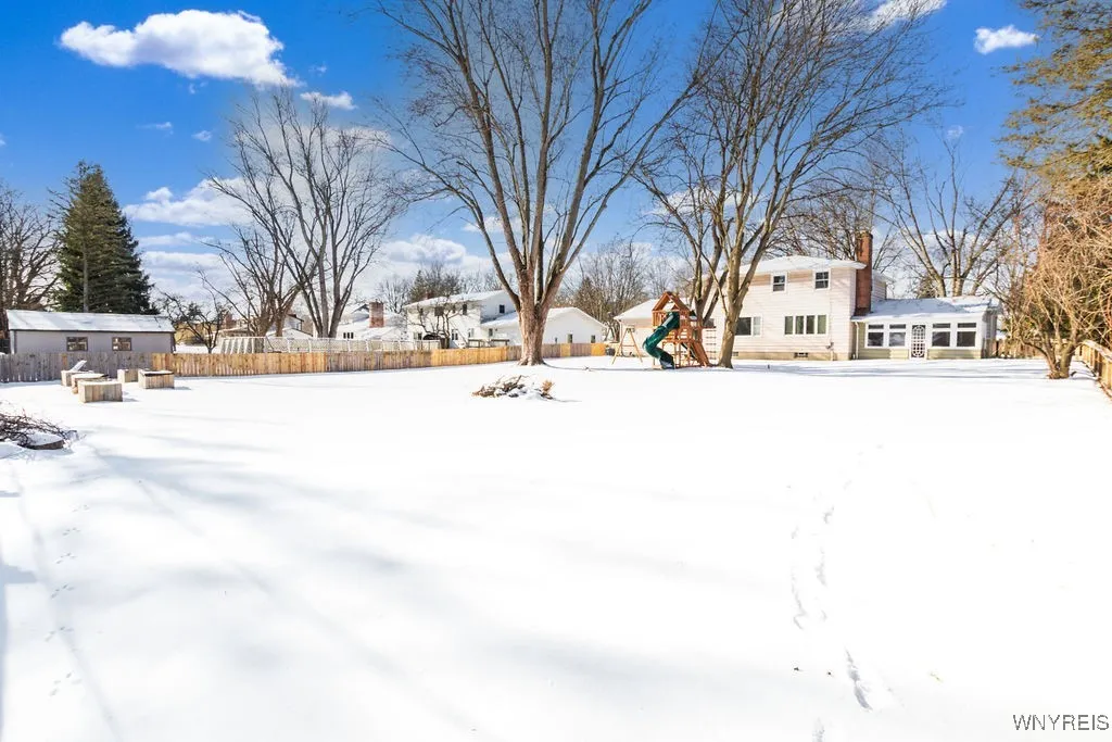 3515 Calvano Drive, Grand Island, New York 14072, Grand Island, New York 14072, 4 Bedrooms Bedrooms, 12 Rooms Rooms,2 BathroomsBathrooms,Residential,Closed,3515 Calvano Drive, Grand Island, New York 14072,0,B1588021