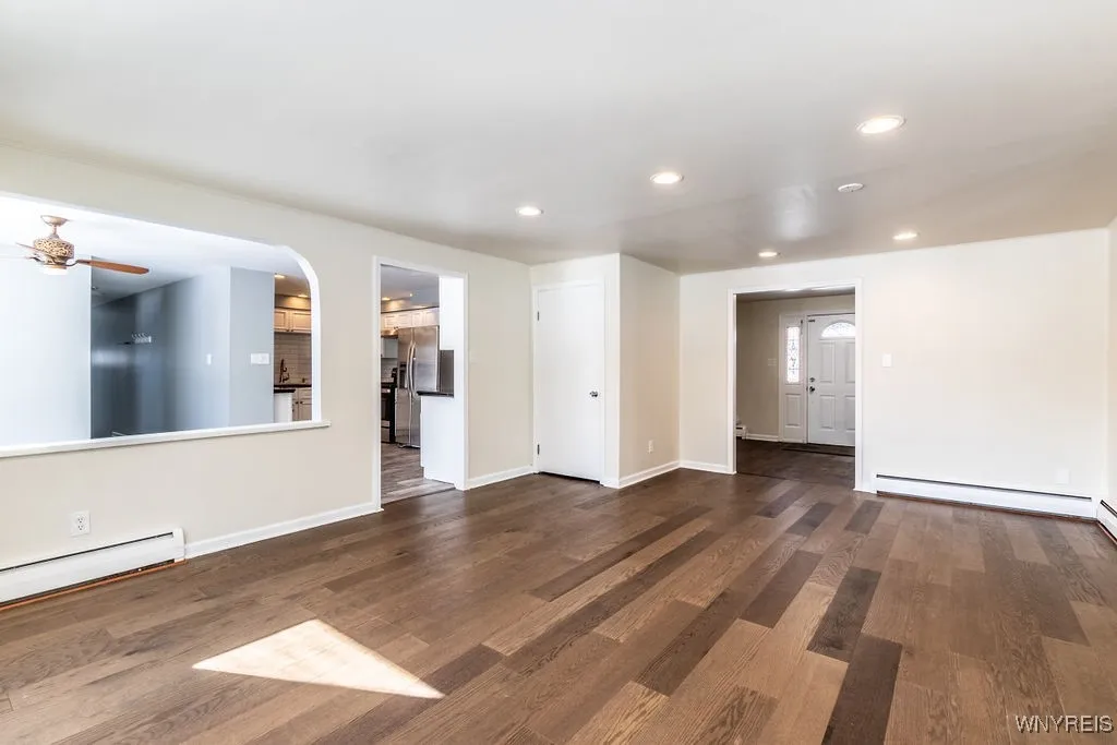 3515 Calvano Drive, Grand Island, New York 14072, Grand Island, New York 14072, 4 Bedrooms Bedrooms, 12 Rooms Rooms,2 BathroomsBathrooms,Residential,Closed,3515 Calvano Drive, Grand Island, New York 14072,0,B1588021