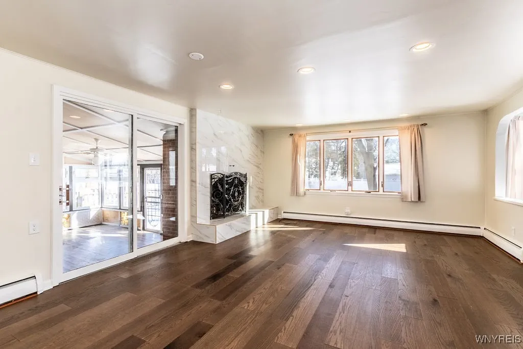 3515 Calvano Drive, Grand Island, New York 14072, Grand Island, New York 14072, 4 Bedrooms Bedrooms, 12 Rooms Rooms,2 BathroomsBathrooms,Residential,Closed,3515 Calvano Drive, Grand Island, New York 14072,0,B1588021