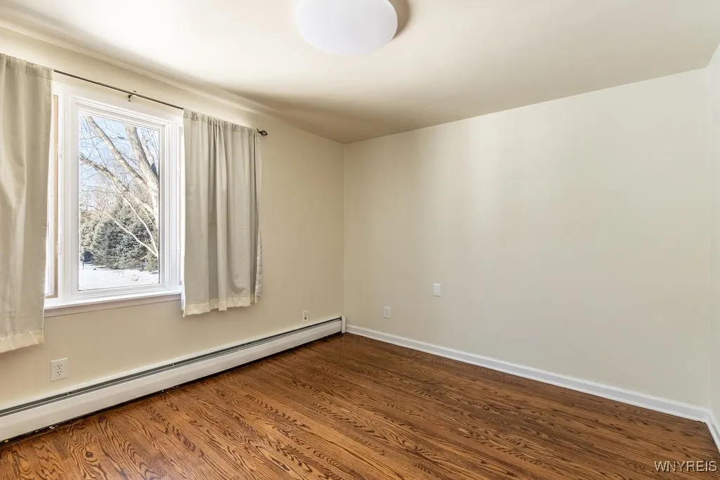 3515 Calvano Drive, Grand Island, New York 14072, Grand Island, New York 14072, 4 Bedrooms Bedrooms, 12 Rooms Rooms,2 BathroomsBathrooms,Residential,Closed,3515 Calvano Drive, Grand Island, New York 14072,0,B1588021