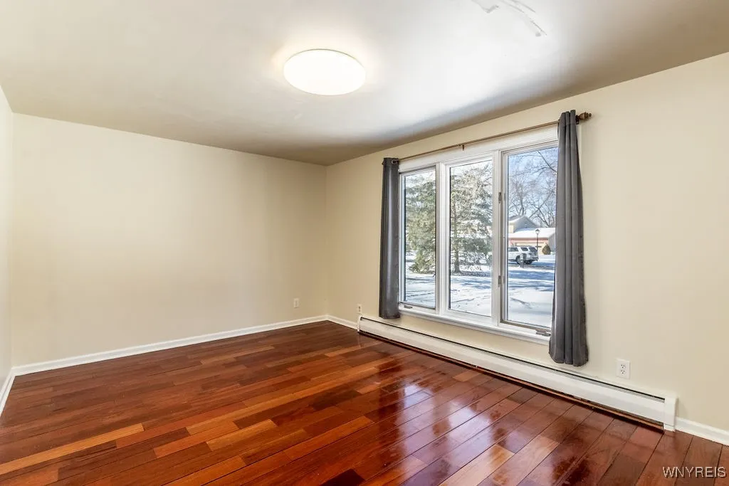 3515 Calvano Drive, Grand Island, New York 14072, Grand Island, New York 14072, 4 Bedrooms Bedrooms, 12 Rooms Rooms,2 BathroomsBathrooms,Residential,Closed,3515 Calvano Drive, Grand Island, New York 14072,0,B1588021