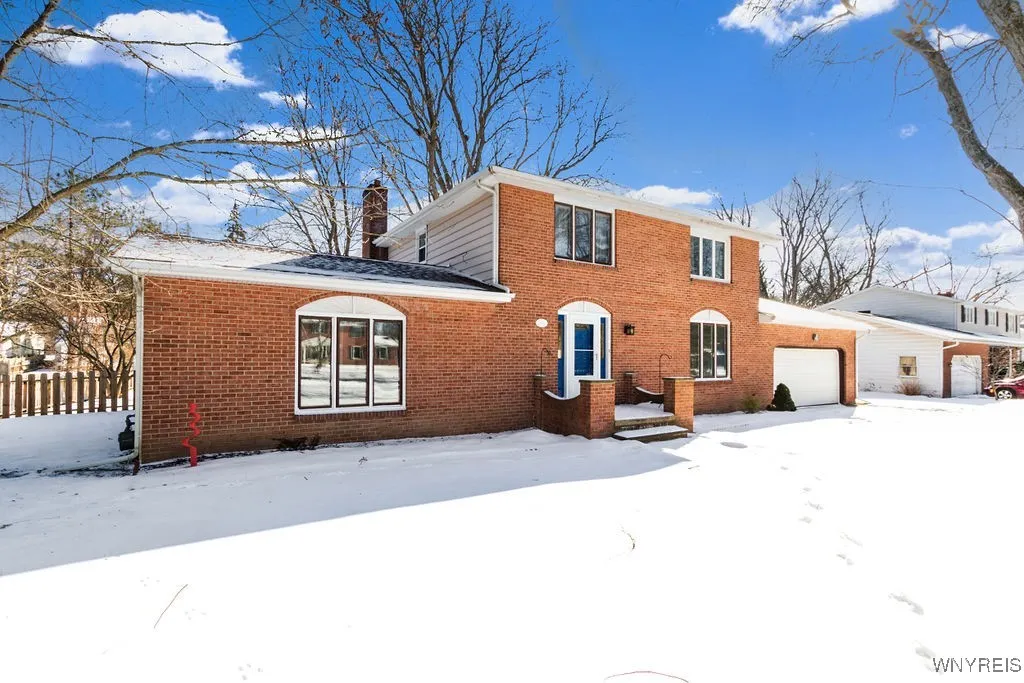 3515 Calvano Drive, Grand Island, New York 14072, Grand Island, New York 14072, 4 Bedrooms Bedrooms, 12 Rooms Rooms,2 BathroomsBathrooms,Residential,Closed,3515 Calvano Drive, Grand Island, New York 14072,0,B1588021