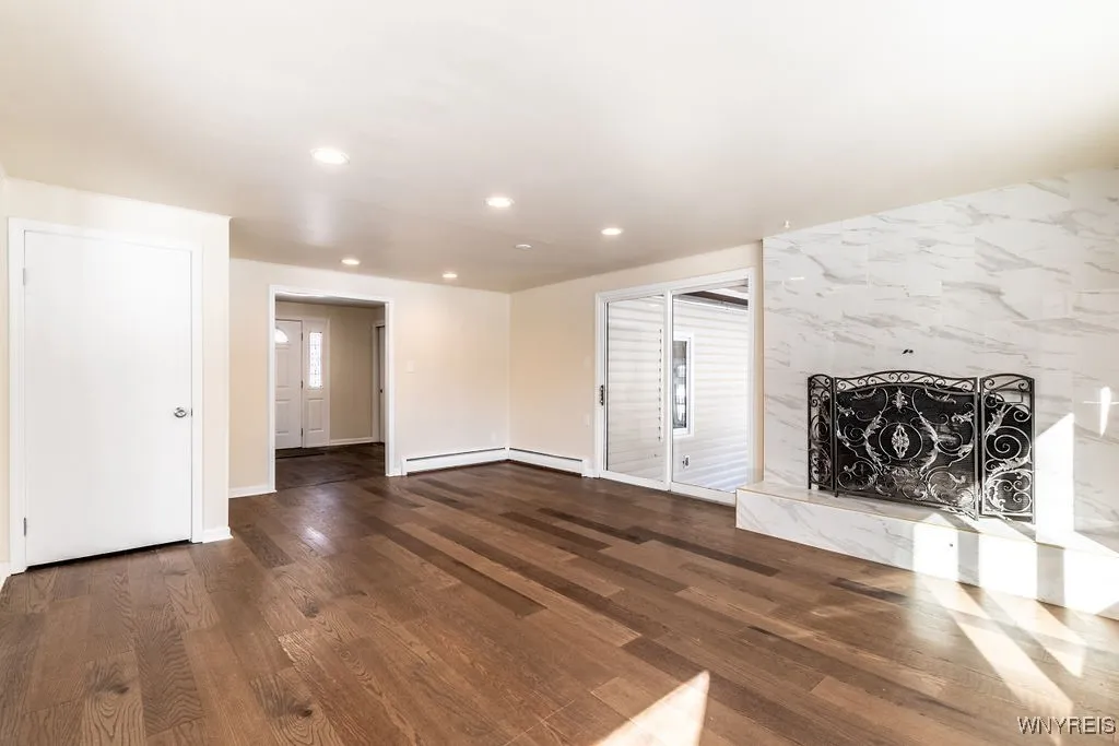 3515 Calvano Drive, Grand Island, New York 14072, Grand Island, New York 14072, 4 Bedrooms Bedrooms, 12 Rooms Rooms,2 BathroomsBathrooms,Residential,Closed,3515 Calvano Drive, Grand Island, New York 14072,0,B1588021