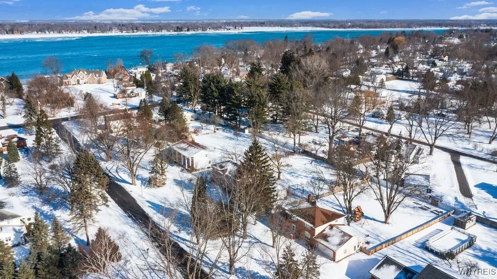 3515 Calvano Drive, Grand Island, New York 14072, Grand Island, New York 14072, 4 Bedrooms Bedrooms, 12 Rooms Rooms,2 BathroomsBathrooms,Residential,Closed,3515 Calvano Drive, Grand Island, New York 14072,0,B1588021