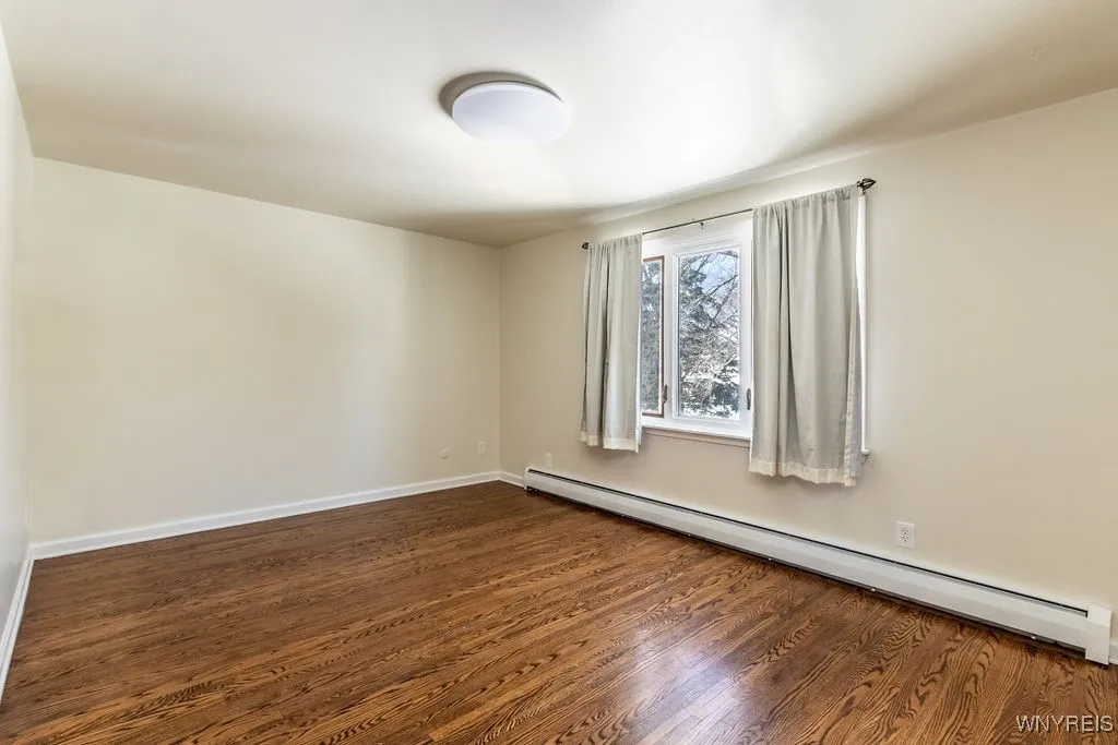 3515 Calvano Drive, Grand Island, New York 14072, Grand Island, New York 14072, 4 Bedrooms Bedrooms, 12 Rooms Rooms,2 BathroomsBathrooms,Residential,Closed,3515 Calvano Drive, Grand Island, New York 14072,0,B1588021