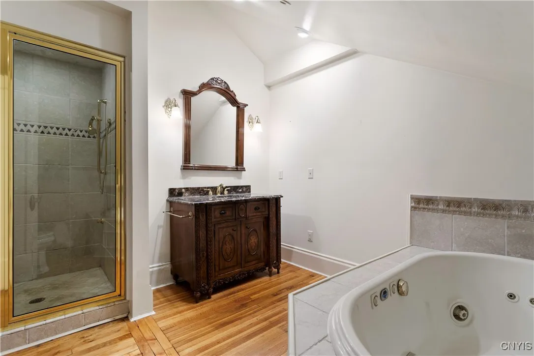 1208 James Street, Syracuse, New York 13203, Syracuse, New York 13203, 15 Bedrooms Bedrooms, ,3 BathroomsBathrooms,Residential,For Sale,1208 James Street, Syracuse, New York 13203,0,S1588009