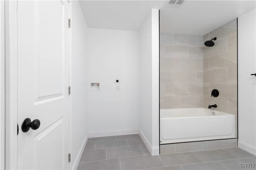 1208 James Street, Syracuse, New York 13203, Syracuse, New York 13203, 15 Bedrooms Bedrooms, ,3 BathroomsBathrooms,Residential,For Sale,1208 James Street, Syracuse, New York 13203,0,S1588009