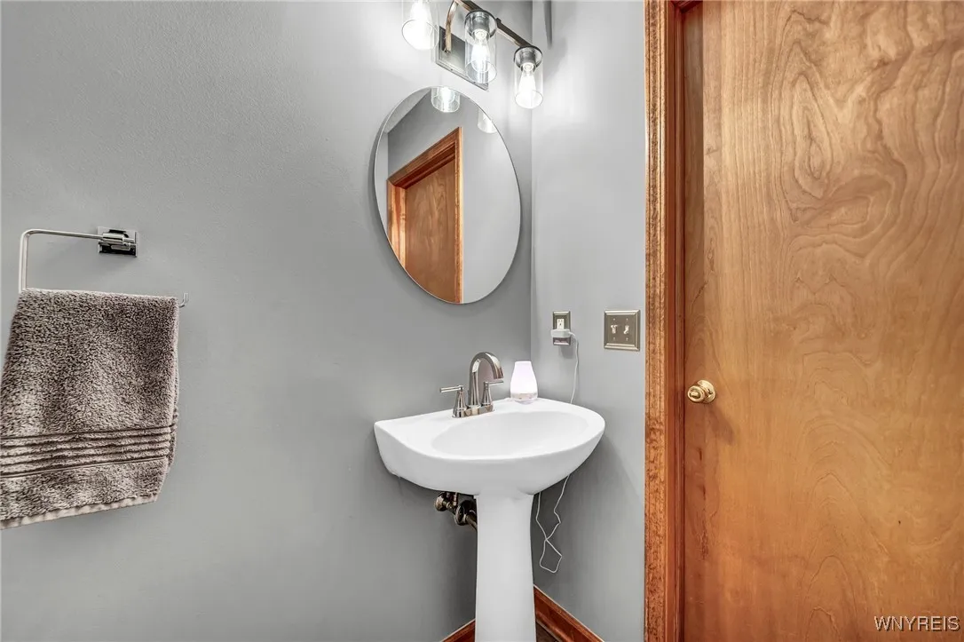 5180 Briercliff Drive, Hamburg, New York 14075, Hamburg, New York 14075, 2 Bedrooms Bedrooms, 4 Rooms Rooms,1 BathroomBathrooms,Residential,Closed,5180 Briercliff Drive, Hamburg, New York 14075,0,B1588114