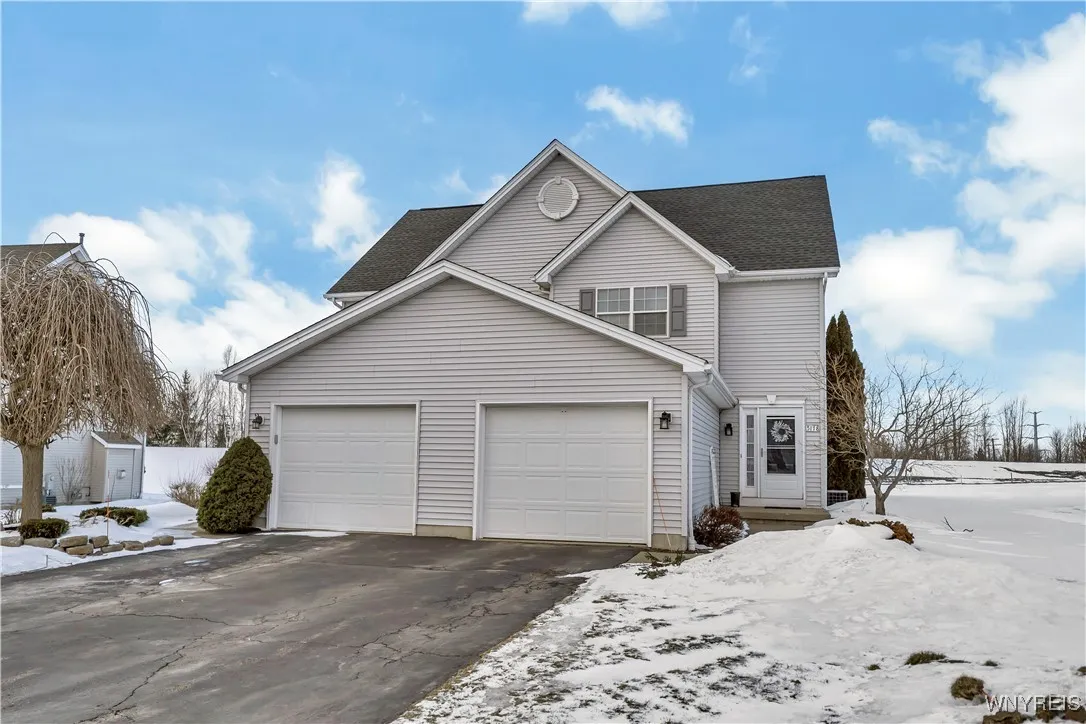 5180 Briercliff Drive, Hamburg, New York 14075, Hamburg, New York 14075, 2 Bedrooms Bedrooms, 4 Rooms Rooms,1 BathroomBathrooms,Residential,Closed,5180 Briercliff Drive, Hamburg, New York 14075,0,B1588114