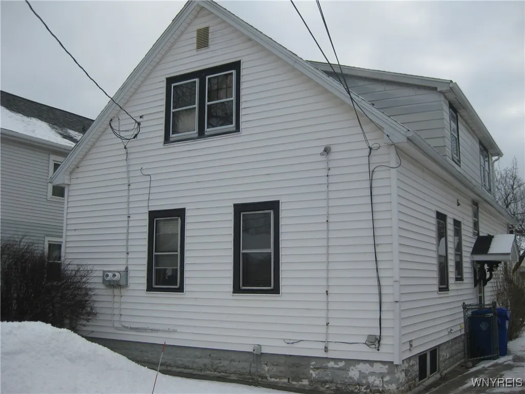 126 Chamberlin Drive, West Seneca, New York 14210, West Seneca, New York 14210, 4 Bedrooms Bedrooms, ,2 BathroomsBathrooms,Residential,Closed,126 Chamberlin Drive, West Seneca, New York 14210,0,B1587974