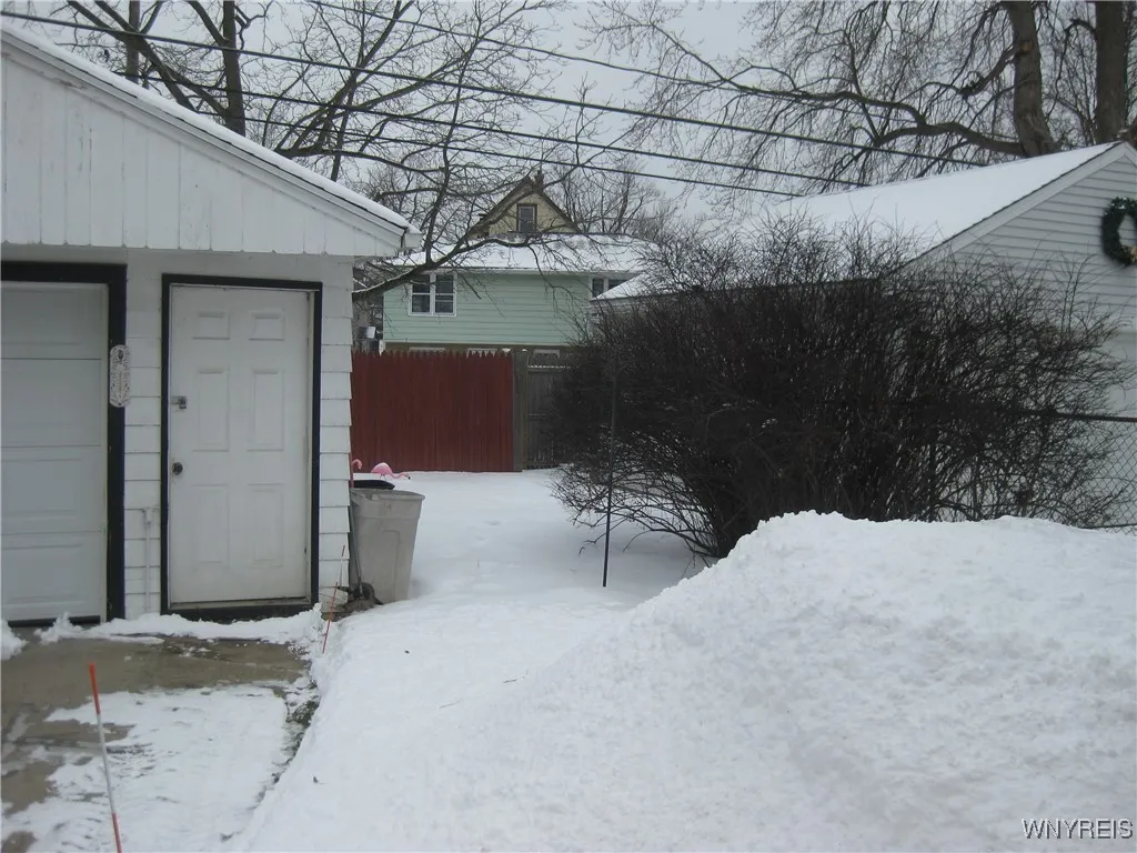 126 Chamberlin Drive, West Seneca, New York 14210, West Seneca, New York 14210, 4 Bedrooms Bedrooms, ,2 BathroomsBathrooms,Residential,Closed,126 Chamberlin Drive, West Seneca, New York 14210,0,B1587974