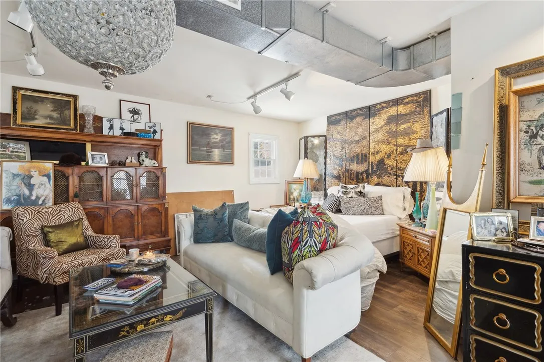 1st floor efficiency apartment approx 800 Sq Ft and a full bath