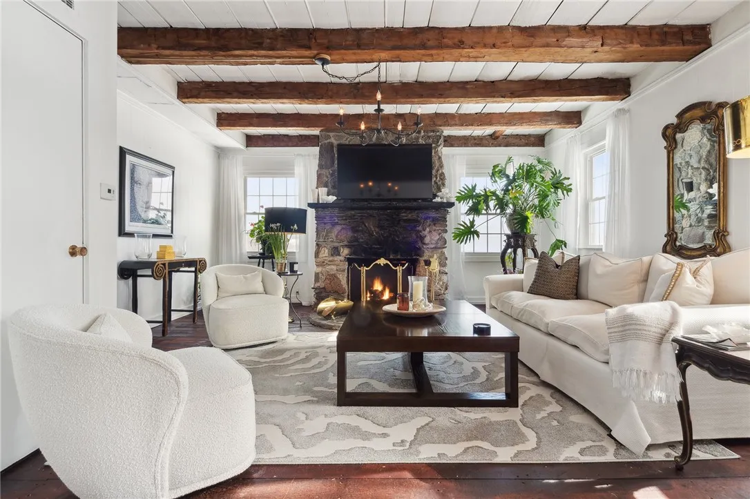 Formal living room, gas fireplace