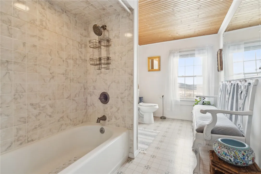 2nd floor bathroom