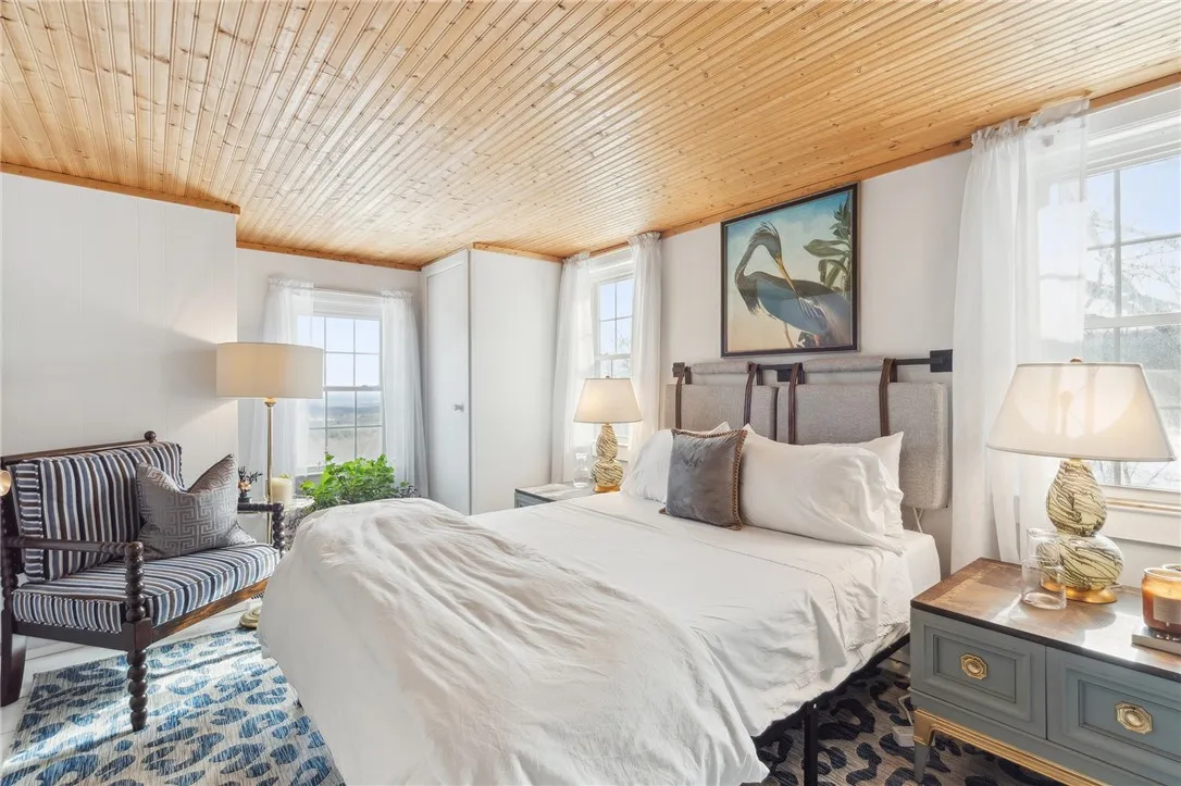 2nd floor: bedroom 3