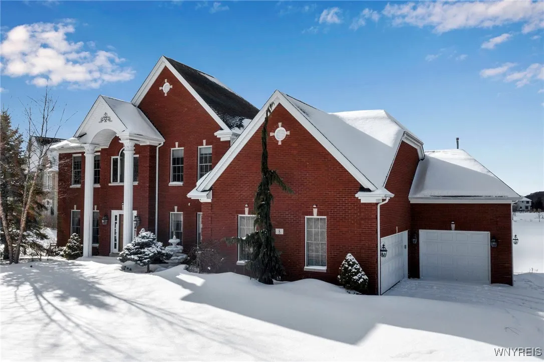 8 Kingfisher Court, Orchard Park, New York 14127, Orchard Park, New York 14127, 4 Bedrooms Bedrooms, 11 Rooms Rooms,3 BathroomsBathrooms,Residential,Closed,8 Kingfisher Court, Orchard Park, New York 14127,0,B1588171