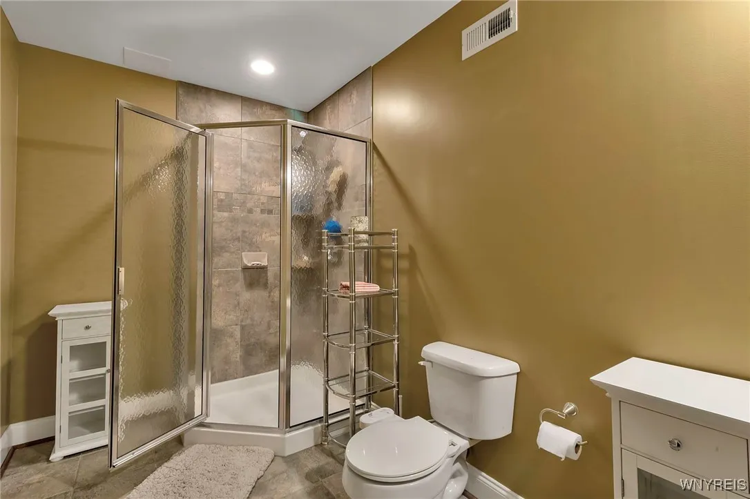 8 Kingfisher Court, Orchard Park, New York 14127, Orchard Park, New York 14127, 4 Bedrooms Bedrooms, 11 Rooms Rooms,3 BathroomsBathrooms,Residential,Closed,8 Kingfisher Court, Orchard Park, New York 14127,0,B1588171