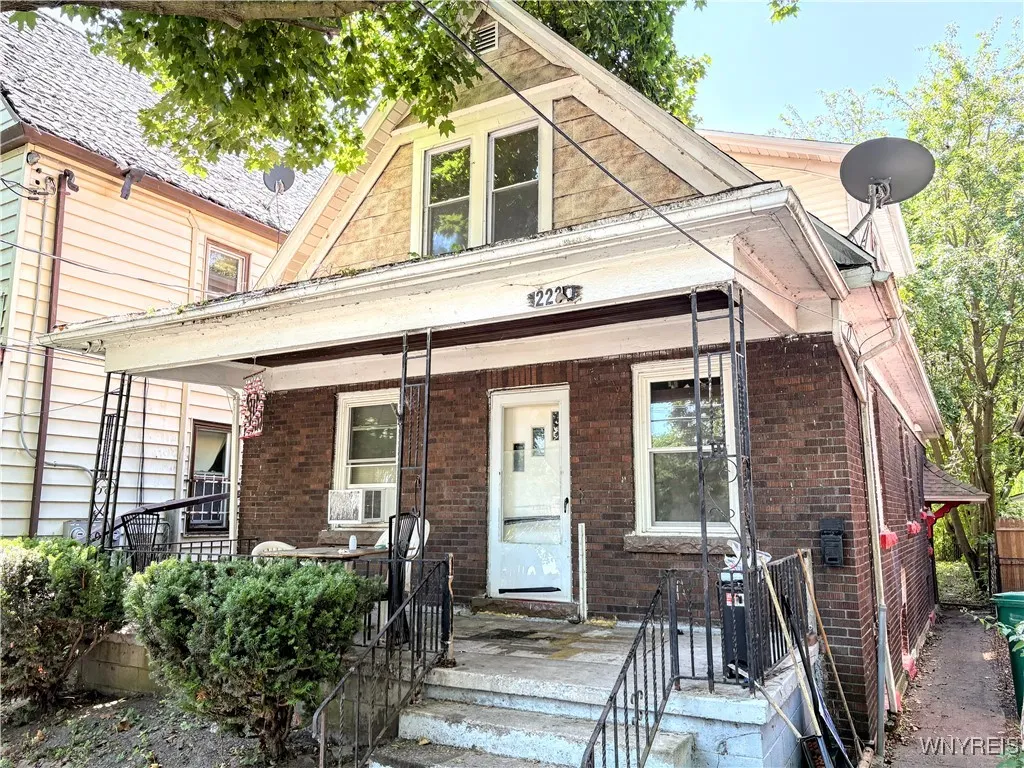 2231 Cudaback Avenue, Niagara Falls, New York 1430, Niagara Falls, New York 14303, 4 Bedrooms Bedrooms, ,2 BathroomsBathrooms,Residential,For Sale,2231 Cudaback Avenue, Niagara Falls, New York 1430,B1584977