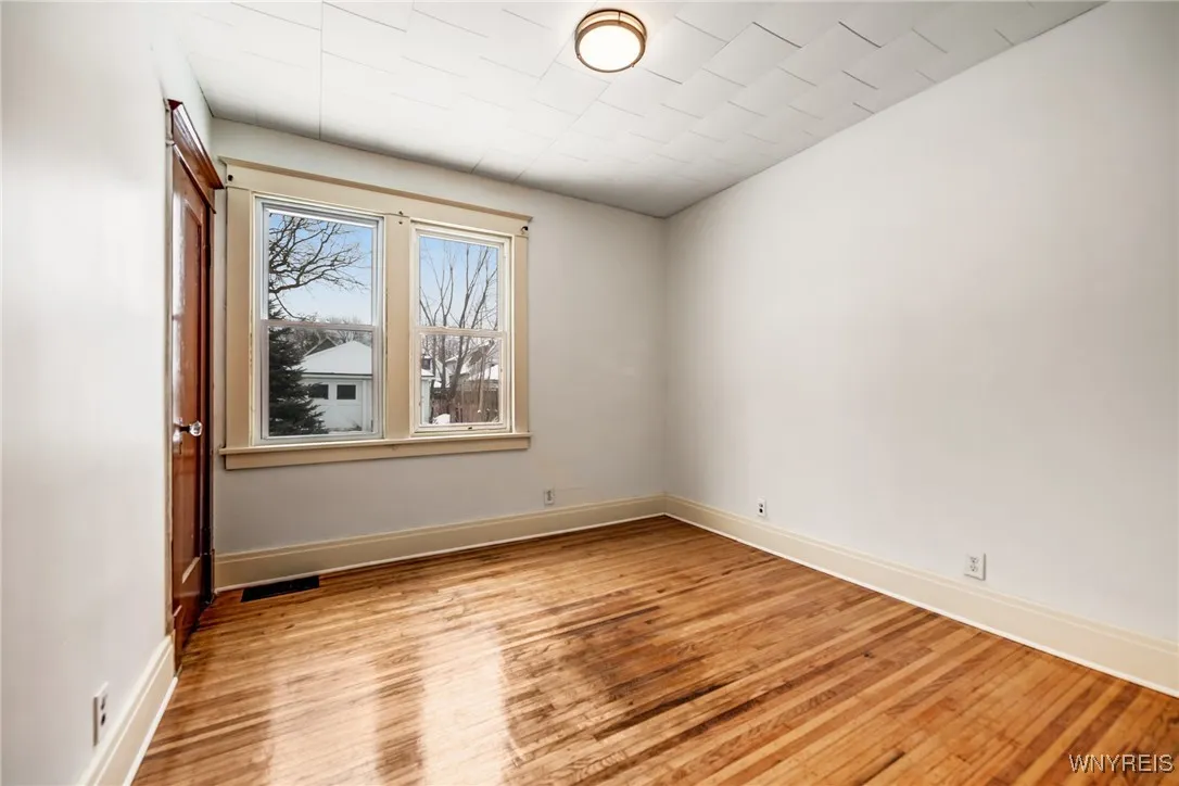 89 Poplar Avenue, Buffalo, New York 14211, Buffalo, New York 14211, 5 Bedrooms Bedrooms, ,2 BathroomsBathrooms,Residential,Closed,89 Poplar Avenue, Buffalo, New York 14211,0,B1588355