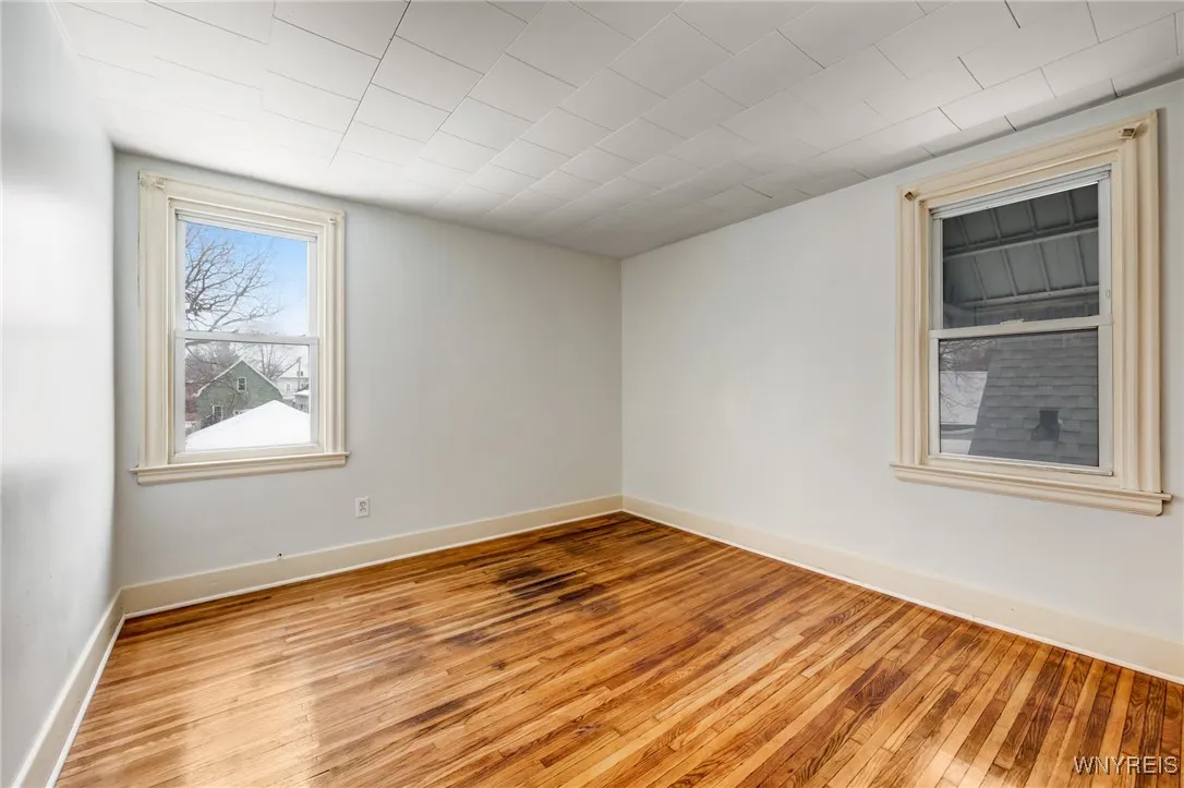 89 Poplar Avenue, Buffalo, New York 14211, Buffalo, New York 14211, 5 Bedrooms Bedrooms, ,2 BathroomsBathrooms,Residential,Closed,89 Poplar Avenue, Buffalo, New York 14211,0,B1588355
