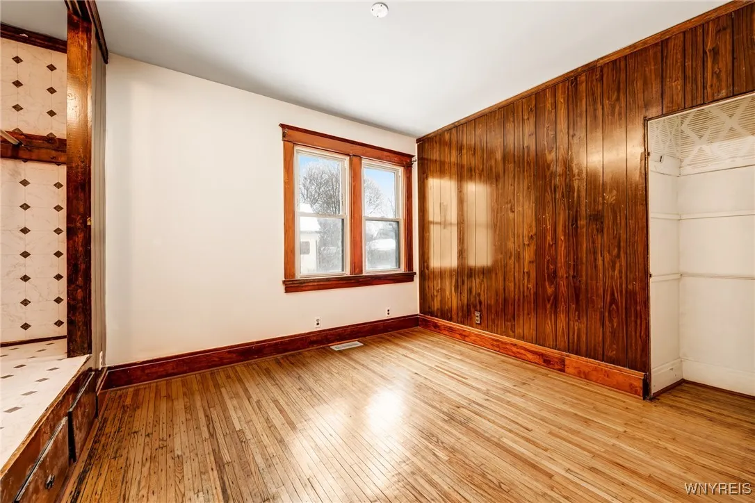 89 Poplar Avenue, Buffalo, New York 14211, Buffalo, New York 14211, 5 Bedrooms Bedrooms, ,2 BathroomsBathrooms,Residential,Closed,89 Poplar Avenue, Buffalo, New York 14211,0,B1588355