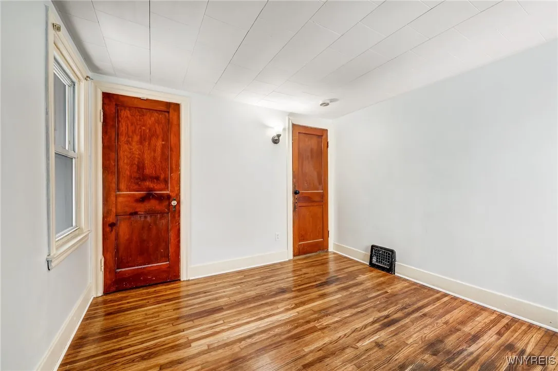 89 Poplar Avenue, Buffalo, New York 14211, Buffalo, New York 14211, 5 Bedrooms Bedrooms, ,2 BathroomsBathrooms,Residential,Closed,89 Poplar Avenue, Buffalo, New York 14211,0,B1588355