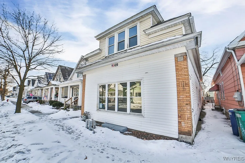 420 Willett Street, Buffalo, New York 14206, Buffalo, New York 14206, 8 Bedrooms Bedrooms, ,3 BathroomsBathrooms,Residential,Closed,420 Willett Street, Buffalo, New York 14206,0,B1588249