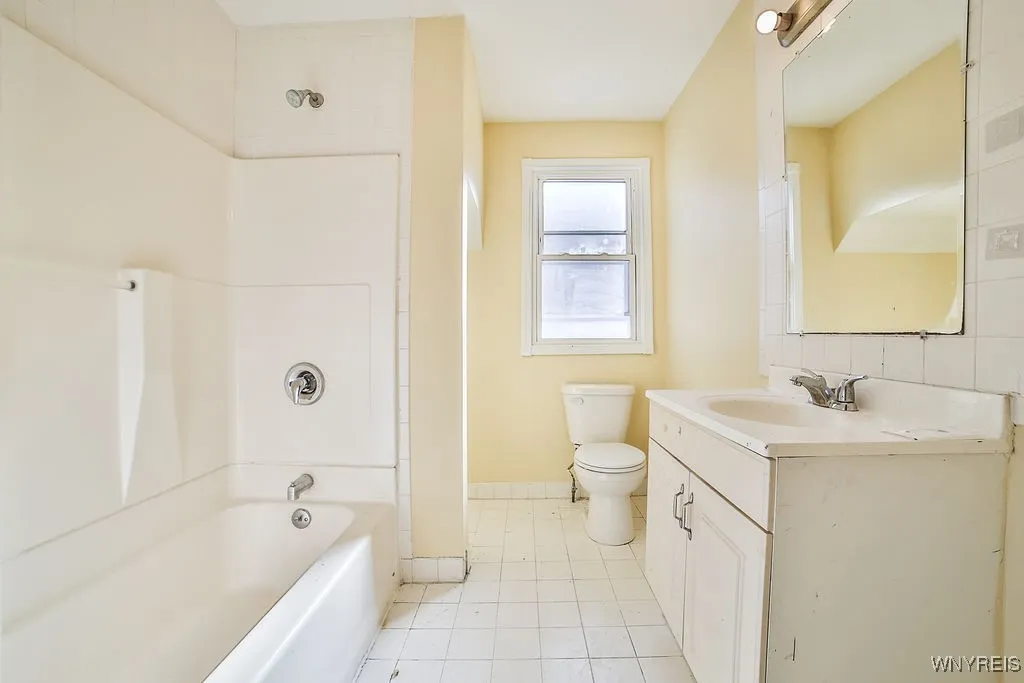 420 Willett Street, Buffalo, New York 14206, Buffalo, New York 14206, 8 Bedrooms Bedrooms, ,3 BathroomsBathrooms,Residential,Closed,420 Willett Street, Buffalo, New York 14206,0,B1588249