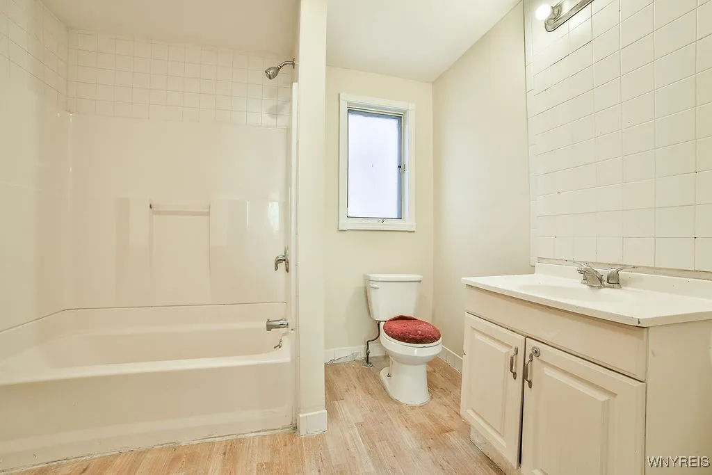 420 Willett Street, Buffalo, New York 14206, Buffalo, New York 14206, 8 Bedrooms Bedrooms, ,3 BathroomsBathrooms,Residential,Closed,420 Willett Street, Buffalo, New York 14206,0,B1588249